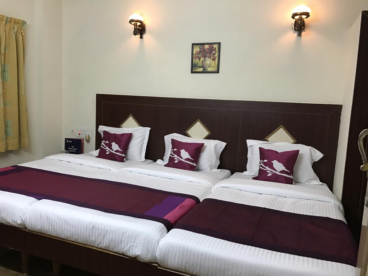 Akg Lodge Kanchipuram Luaran gambar